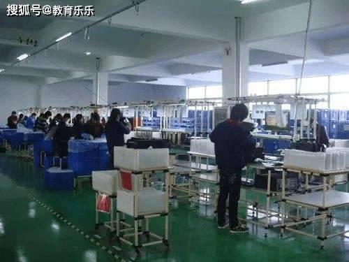 我出身农村,交不起学费,电子厂打过工,如何赚到人生第一个百万